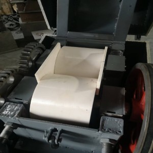 锂电材料辊式破碎机  氧化锆对辊破碎机